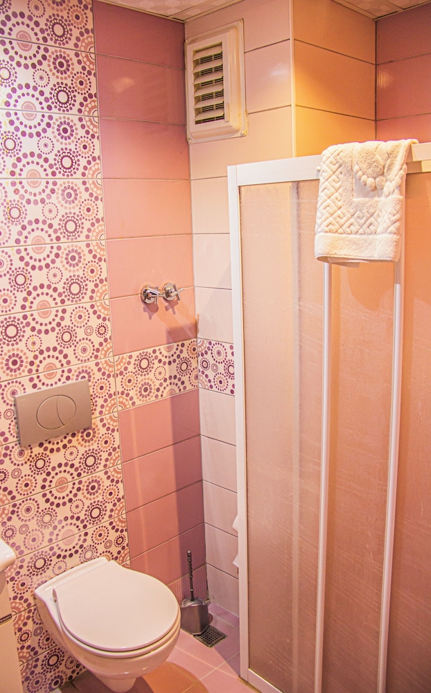 Basic Single Room photo 2