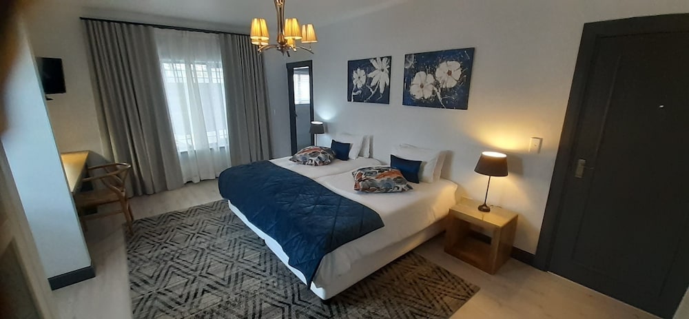Luxury Twin Room photo 3