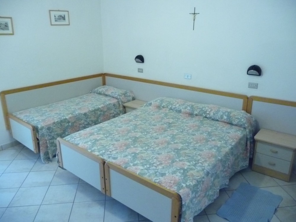 Standard Quadruple Room photo 3