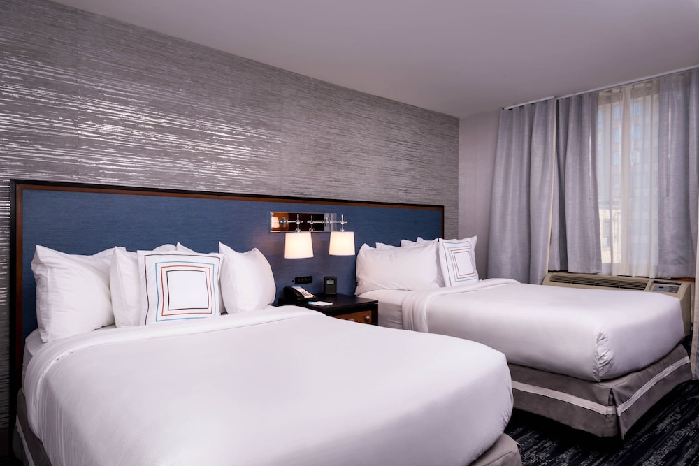 Deluxe Room, 2 Double Beds, City View
