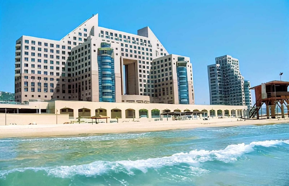 Deluxe Apartment, 1 Bedroom, Pool View, Beachfront photo 1