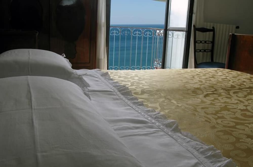 Double Room, Sea View (Brezza di Mare) photo 3