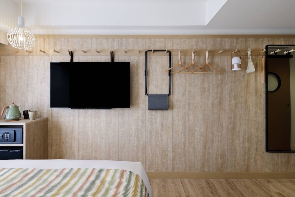 Room, 1 Queen Bed - Photo 4