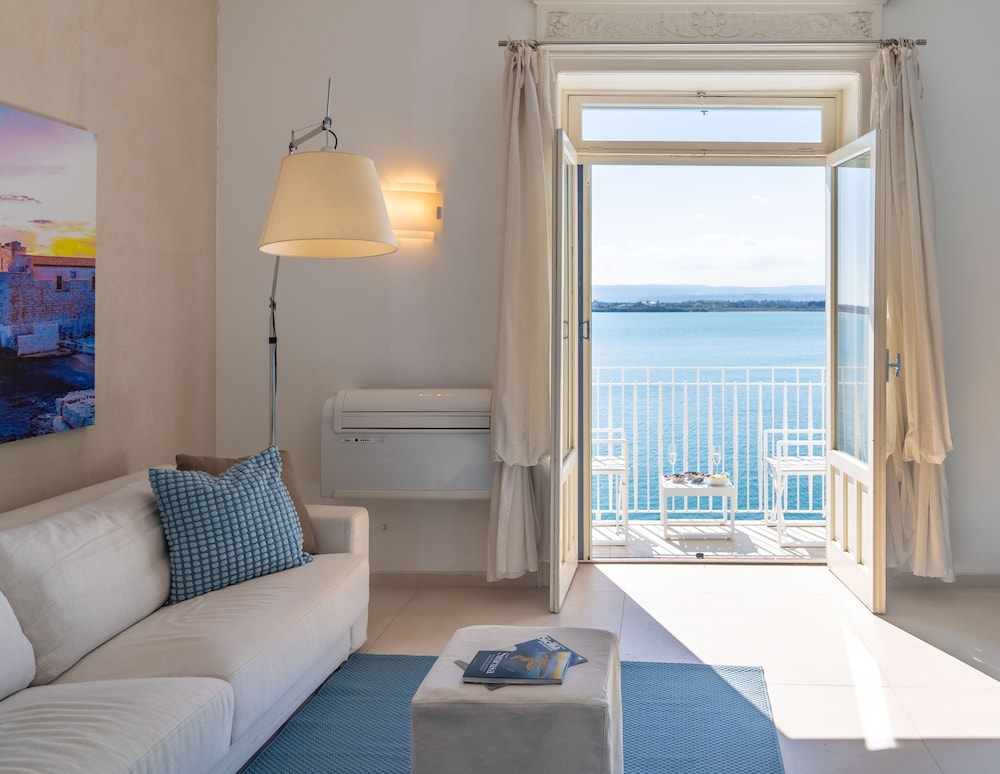 Exclusive Apartment, Balcony, Sea View