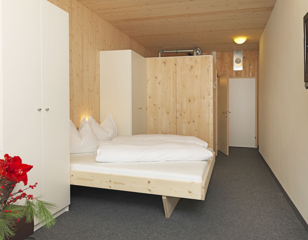 Standard Room, Multiple Beds photo 2