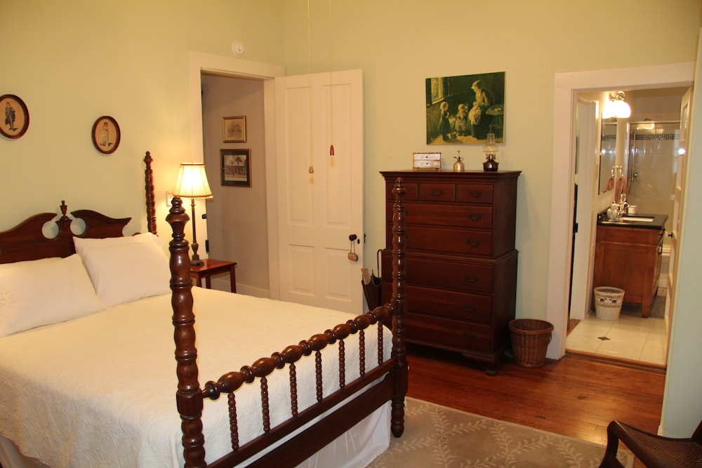 Deluxe Room, Private Bathroom (The Green Stateroom) photo 1