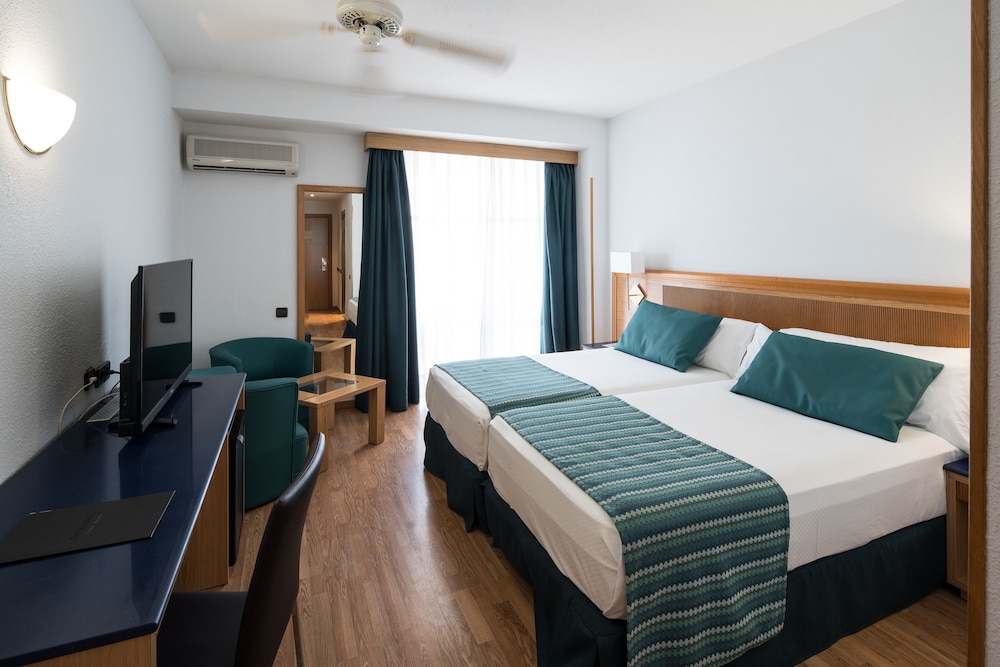 Premium Room (Single Use) - Photo 2