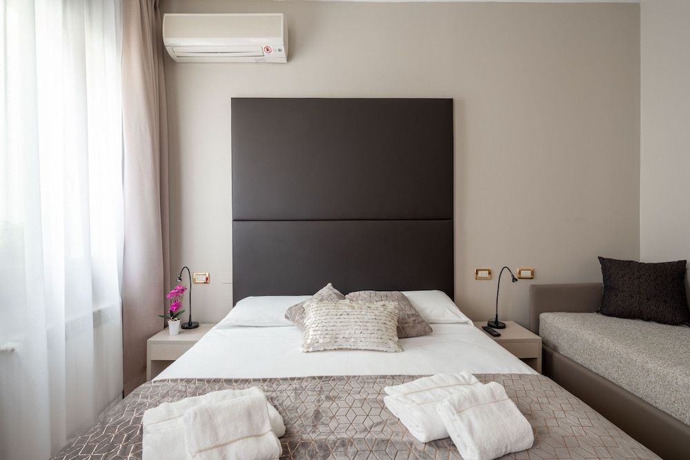 Deluxe Room (1B) photo 2