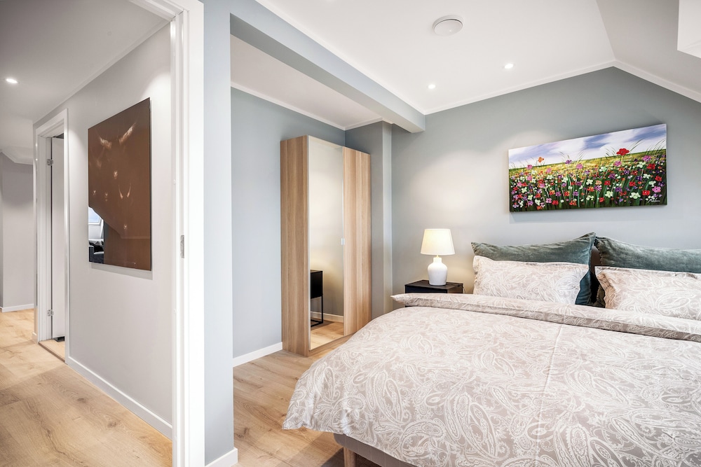 Panoramic Apartment, 3 Bed (4th Floor) photo 1