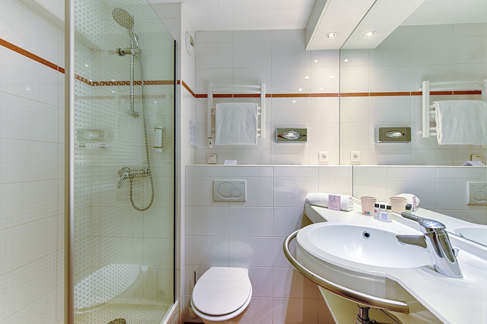 Standard Room, 2 Twin Beds, Non Smoking - Photo 5