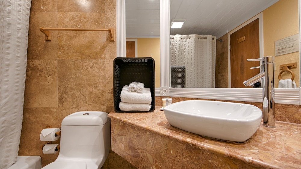 Beachfront Premium Double Bed Room - Photo 6