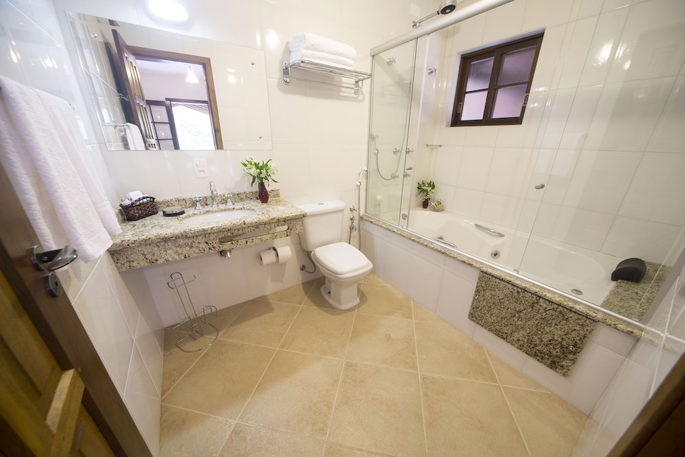 Luxury Double Room, 1 King Bed, River View photo 2