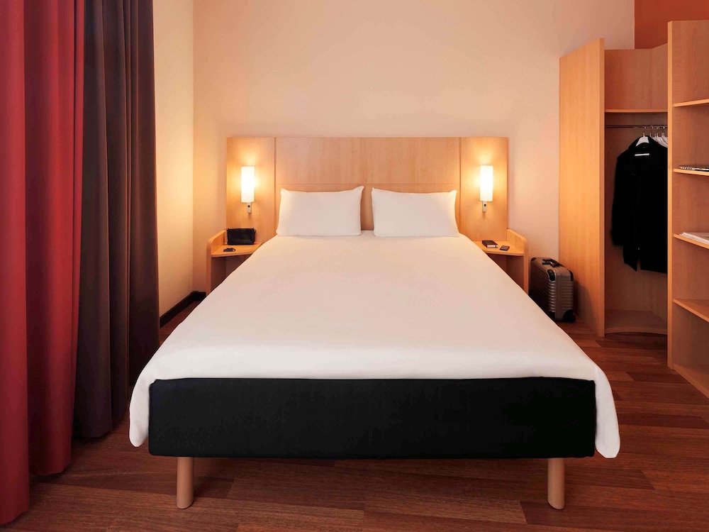 Standard Double Room, 1 Double Bed (New Sleep Easy Concept) - Photo 1