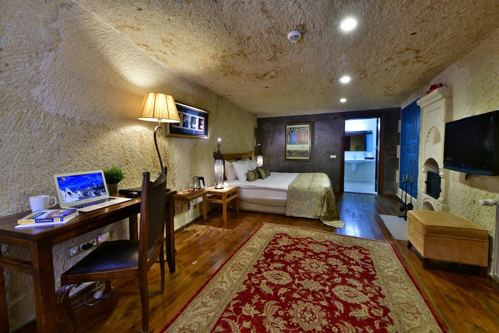 Superior Room (Cave) - Photo 1