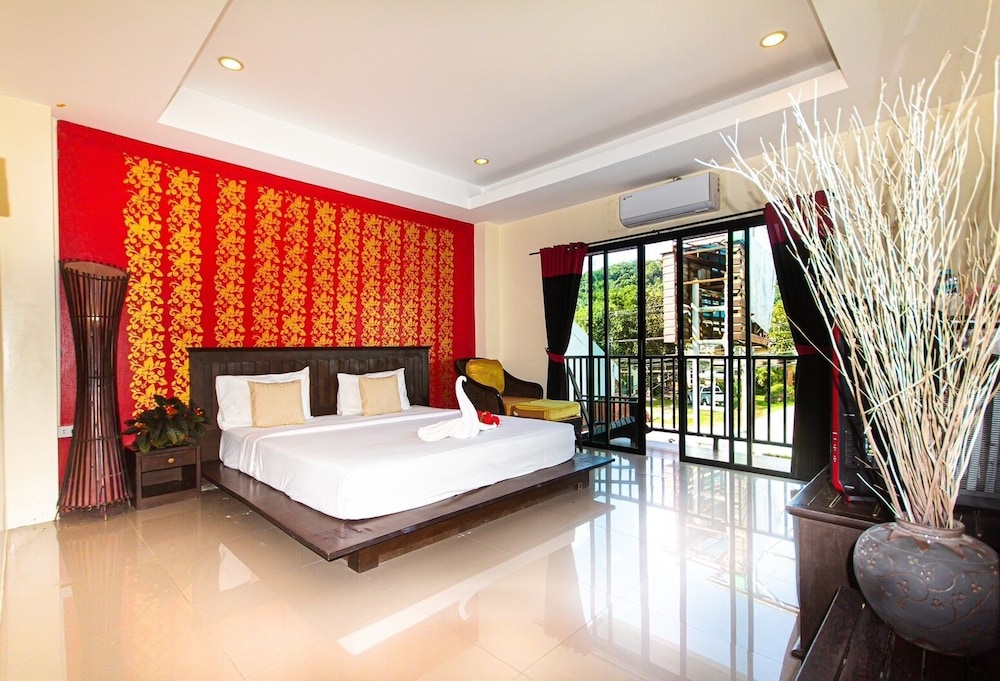 Deluxe Room - Photo 1