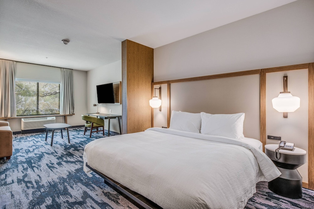 Suite, 1 King Bed with Sofa bed (Hearing Accessible) photo 2