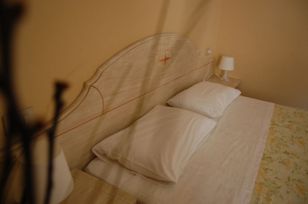 Standard Double Room, Private Bathroom photo 2