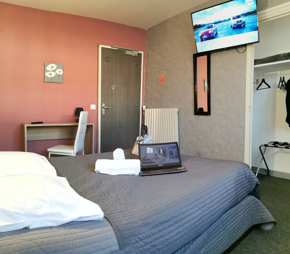 Standard Double Room photo 3