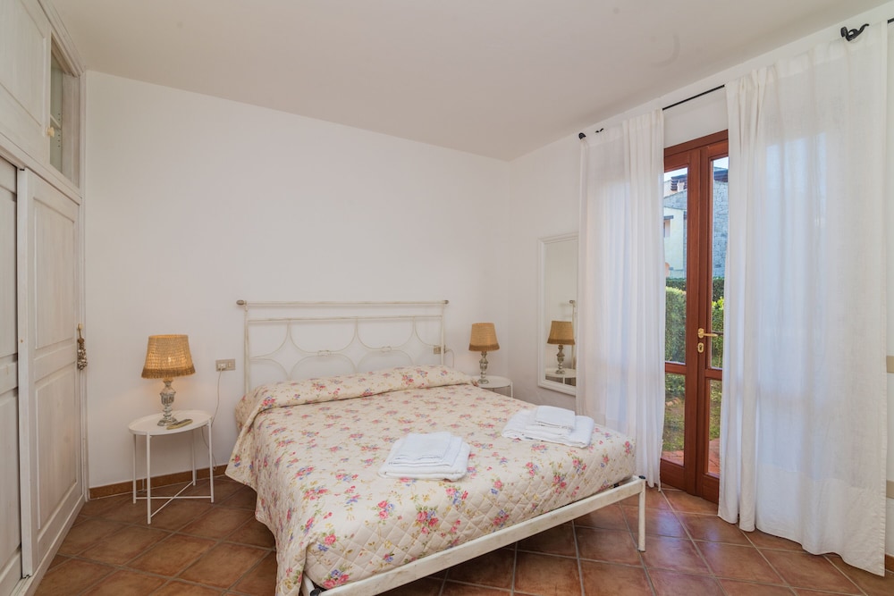 Standard Apartment, 2 Bedrooms (Il Borgo 2/12 700mt From The Beach)
