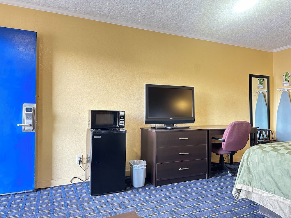 Standard Room, 2 Double Beds, Smoking photo 1