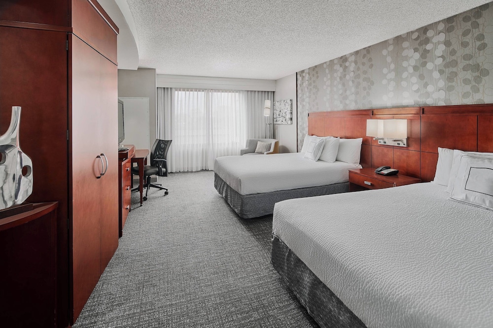 Room, 2 Queen Beds (Hearing Accessible) - Photo 4