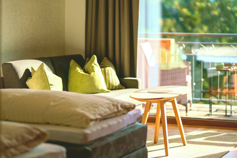 Deluxe Room, 2 Bedrooms, Non Smoking, Garden View photo 3
