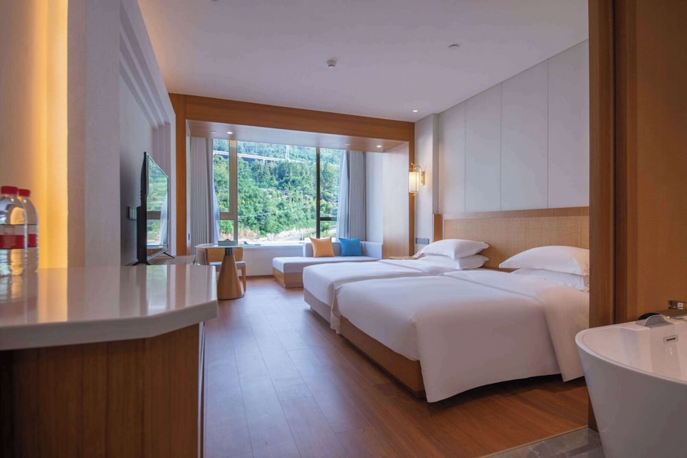 Superior Room, 2 Twin Beds, Non Smoking, Mountain View