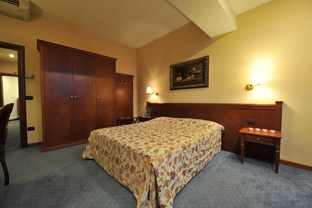 Quadruple Room - Photo 3