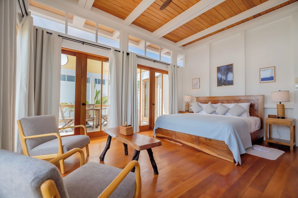 Superior Villa, 1 Queen Bed, Canal View (Cakora Canal Front 1 Bed Loft Villa) photo 1