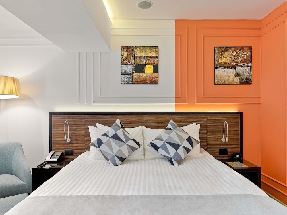Standard Room, 1 King Bed photo 2