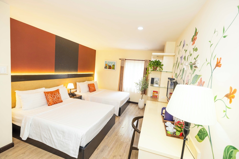Executive Triple Room, City View