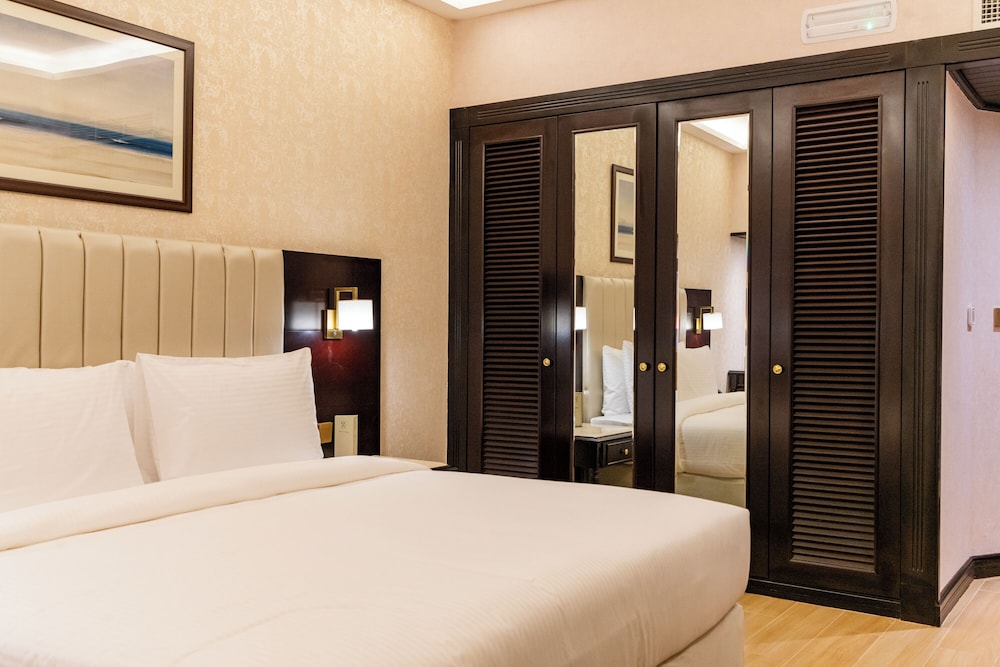 Deluxe Room King photo 2