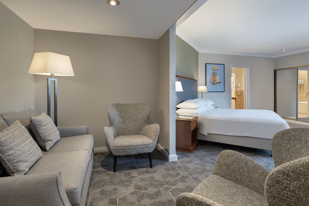 Suite, 1 Bedroom - Photo 3