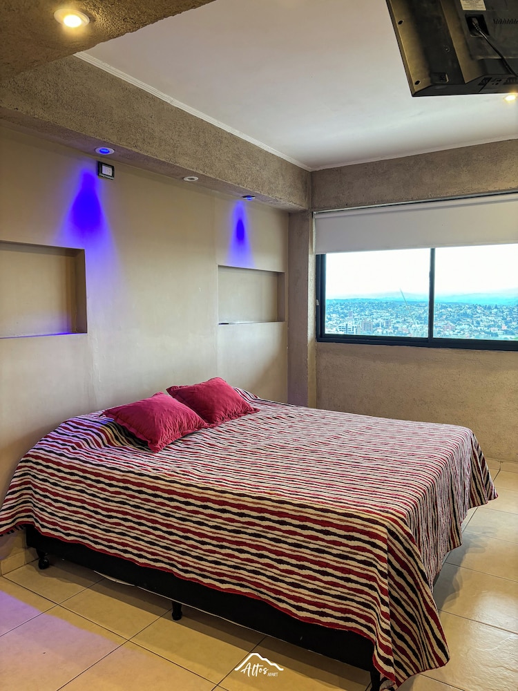 Comfort Apartment, Multiple Beds, Patio, Lake View