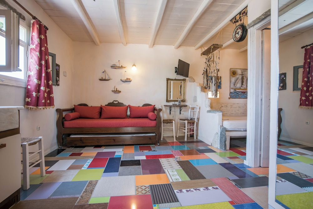 Triple Room - Photo 28