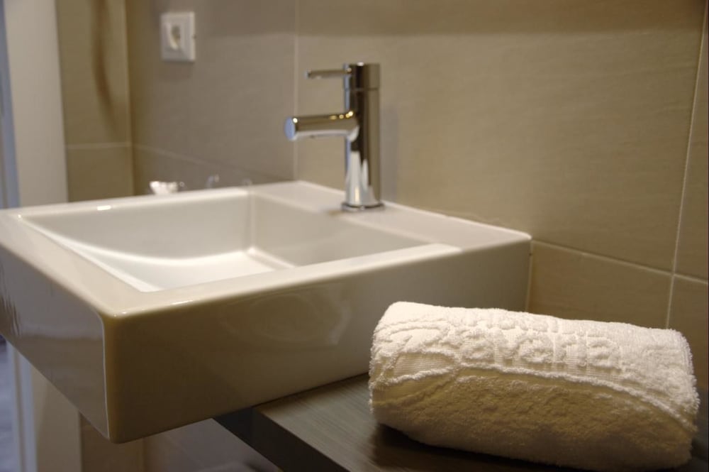 Deluxe Double Or Twin Room photo 2