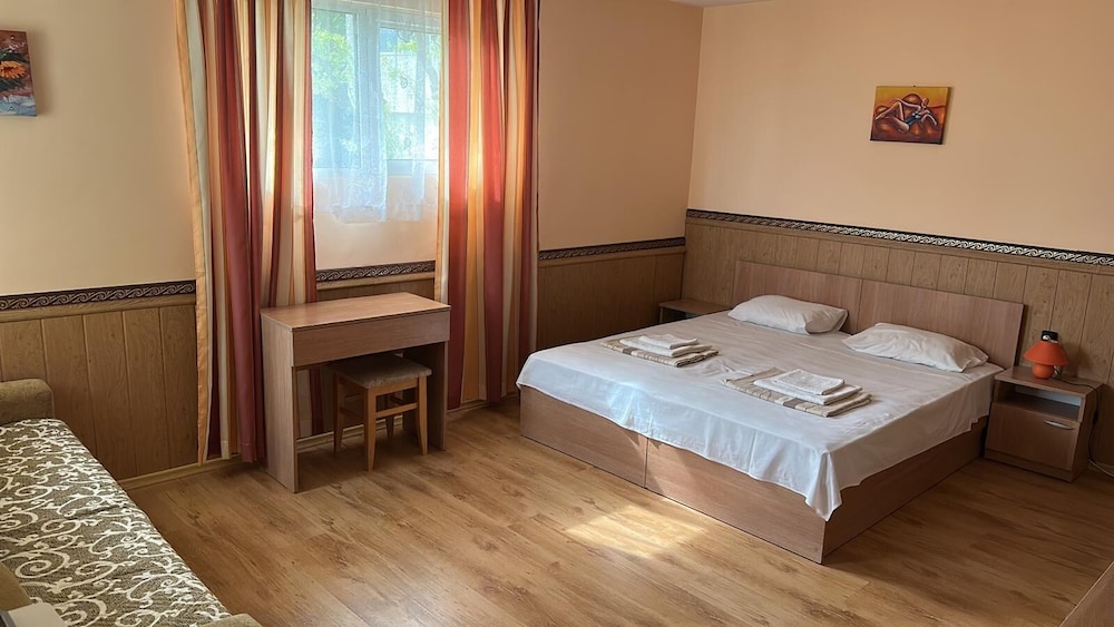 Superior Triple Room photo 1