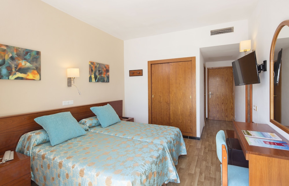 Double Room, Balcony, Partial Sea View - Photo 1