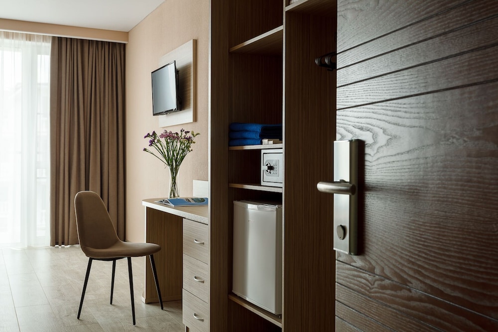 Standard Double or Twin Room photo 1