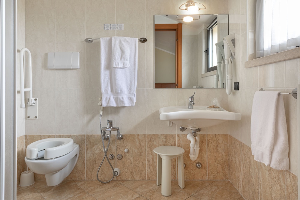 Double Room, 1 Queen Bed, Accessible, Balcony