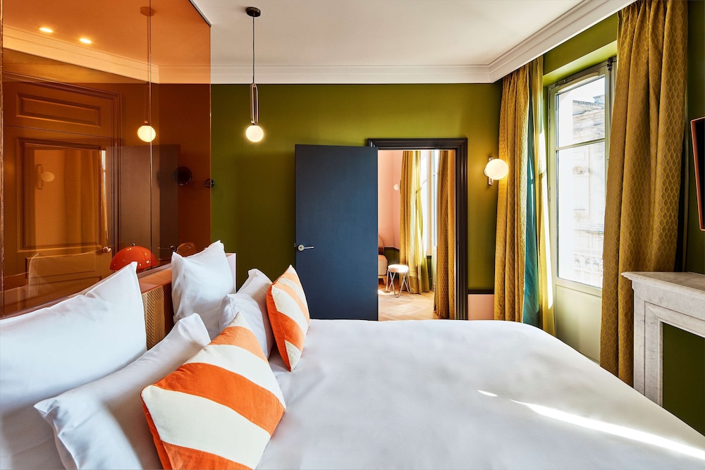 Suite, Multiple Beds, Non Smoking - Photo 1
