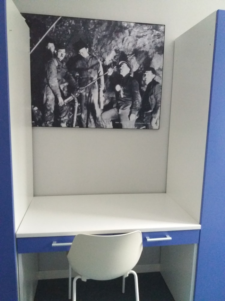 Economy Shared Dormitory, Shared Bathroom, Park View photo 2