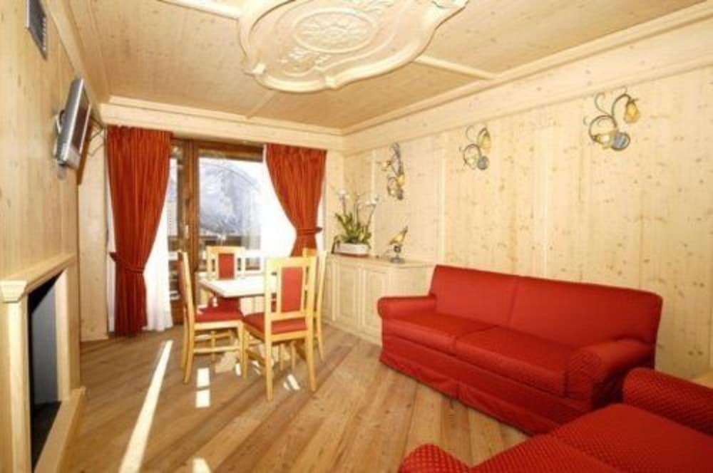 Suite (King of Norway)
