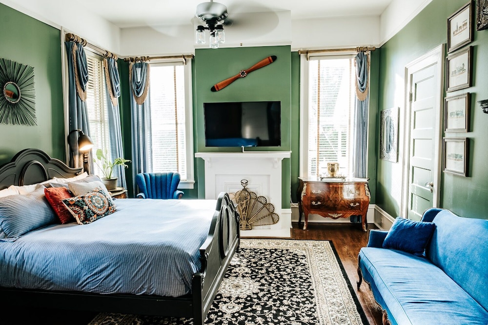 Premium Room (Carriage Suite)