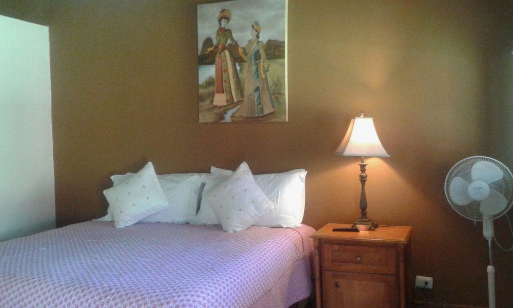 Family Room photo 1
