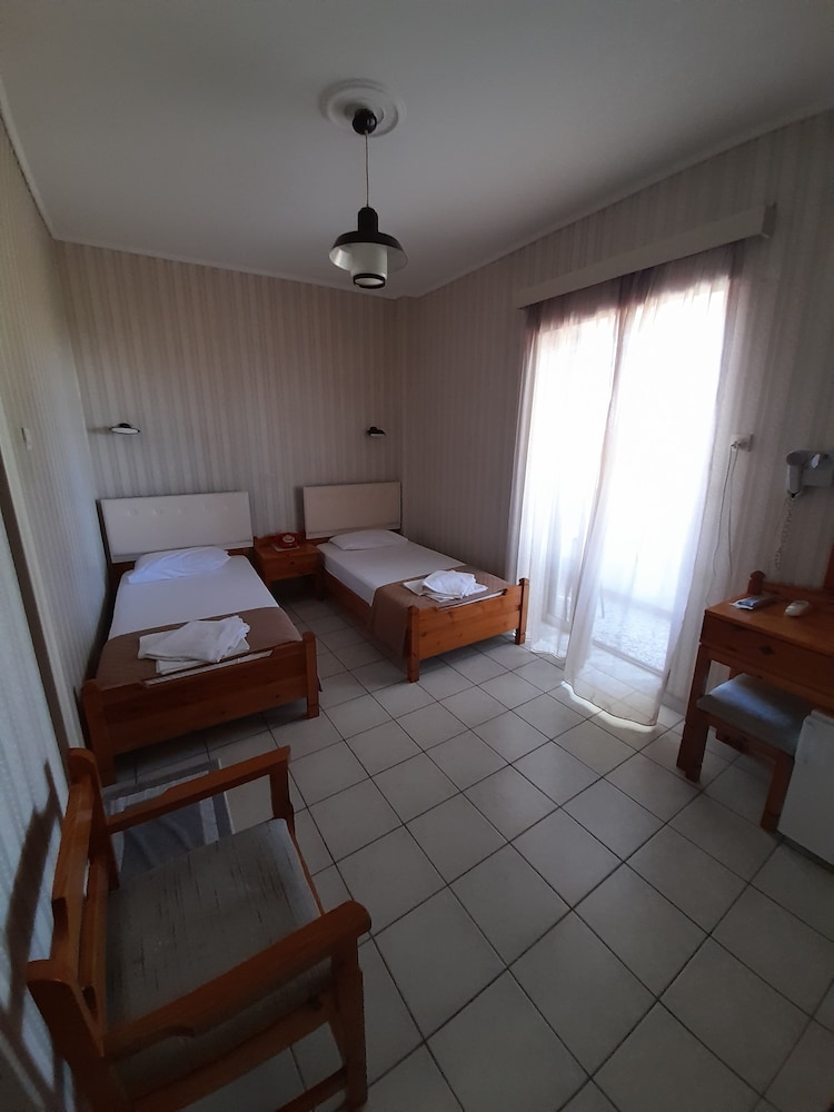 Standard Room photo 2