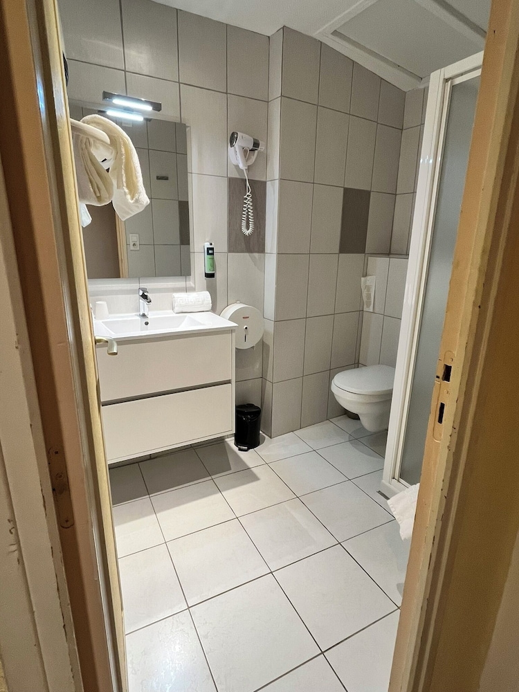 Standard Triple Room photo 2