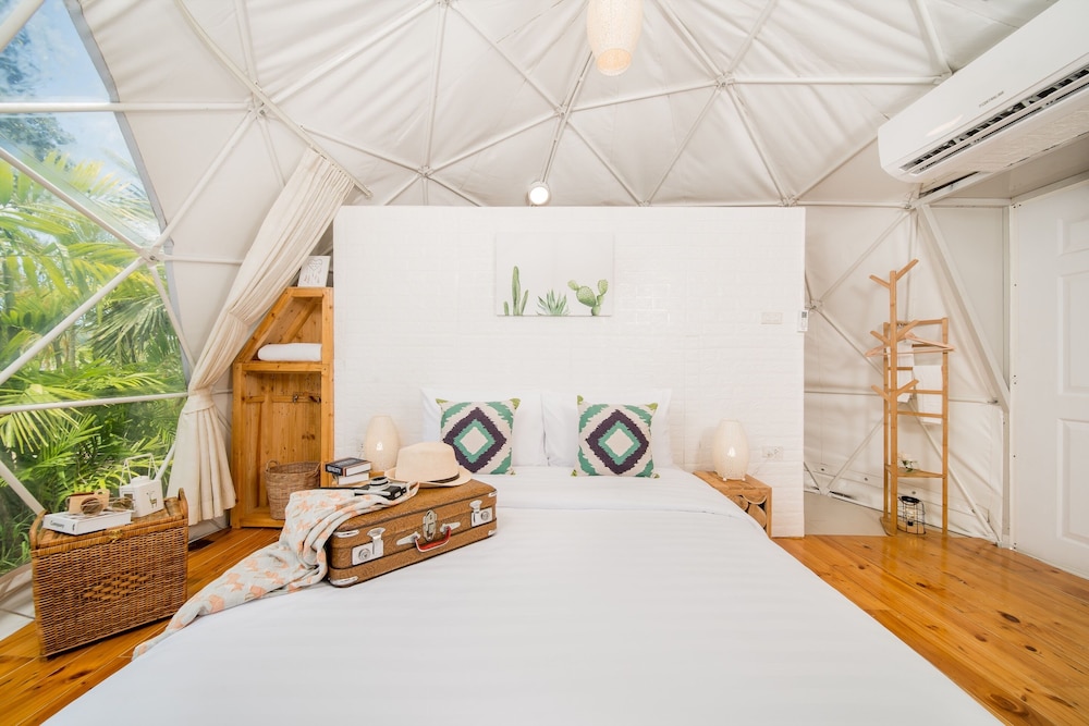 Glamping Dome - Photo 14