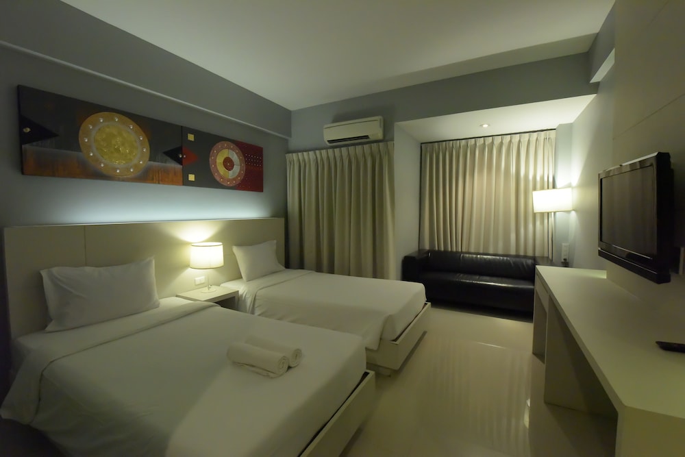 Superior Twin Room, Balcony photo 3