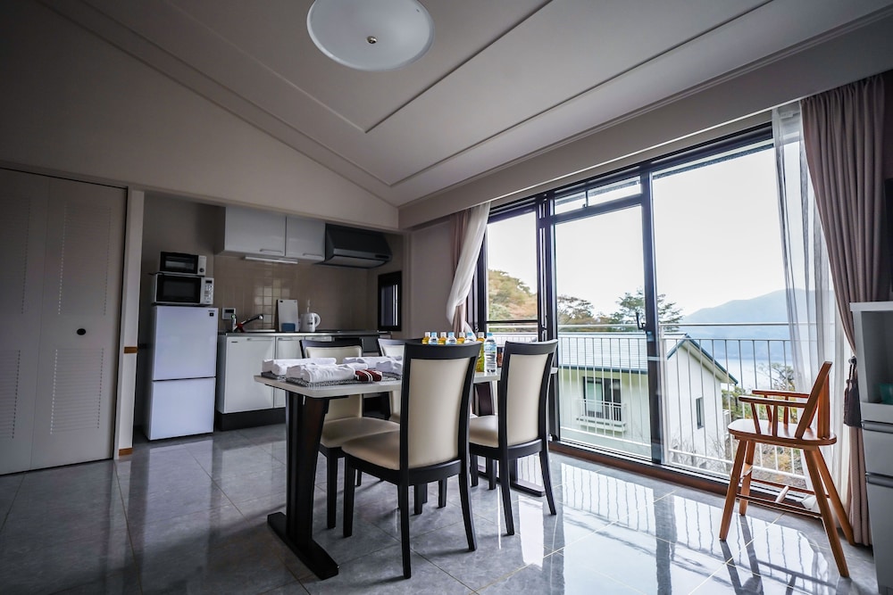 Annex Condominium - Photo 8
